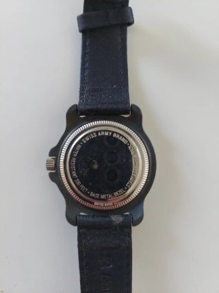 Reloj / Rellotge Swiss Army Negro y Rojo