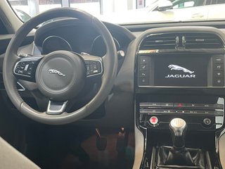 Jaguar XE 2.0 AJ200D Diesel RWD 180cv XE-Pure