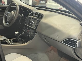 Jaguar XE 2.0 AJ200D Diesel RWD 180cv XE-Pure