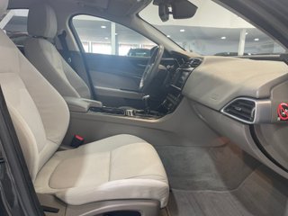 Jaguar XE 2.0 AJ200D Diesel RWD 180cv XE-Pure