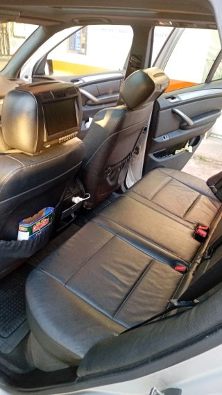 Vendo o cambio por 7 paza o furgoneta BMW X5 2007