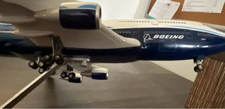 Maqueta Avión Boeing 747-800