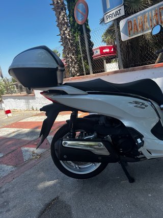 Honda SH300i Scooter Blanca URGE VENTA