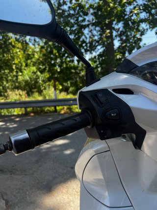 Honda SH300i Scooter Blanca URGE VENTA
