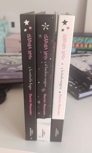 Libros especiales tapa dura Isadora Moon