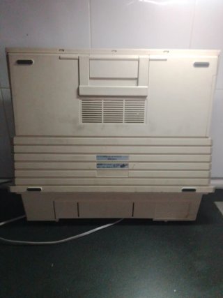 Máquina de escribir eléctrica Olivetti CT 606