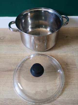 Olla a presión + Olla metálica