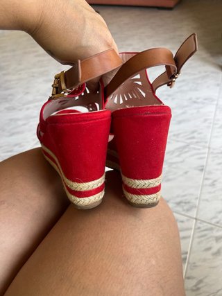 Tacones rojos con plataforma
