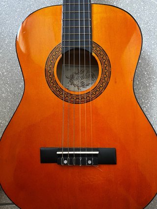 Kit Chitarra Classica Esteban 3/4 + Accessori.