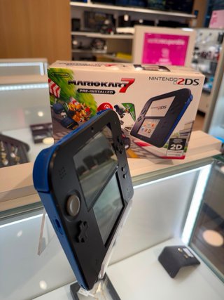 Nintendo 2DS (no incluye el juego de la caja)