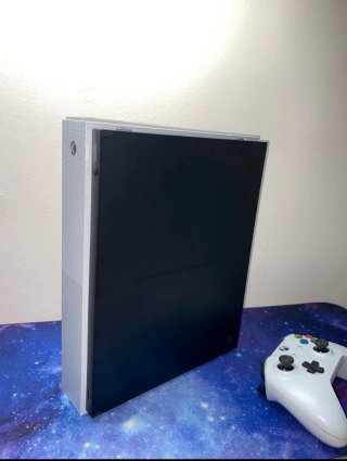 Consola Xbox One Blanca + Mando