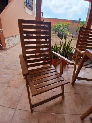 Conjunto mesa, 4 sillas y cojines. Nanmaro. Ikea