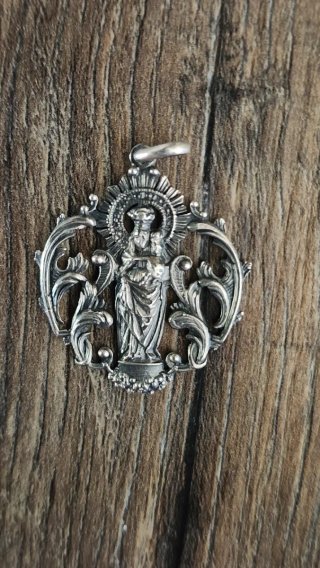 Medalla antigua plata virgen niño