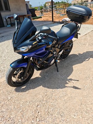 Yamaha Fazer 600 S1 Negra y Azul