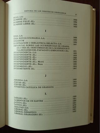 Libro "Historia de los periódicos granadinos"