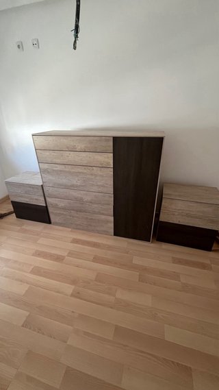 Cómoda y 2 mesitas de noche