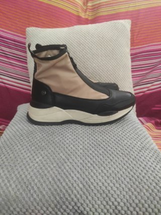 Botines XTI Beige y Negro Talla 38