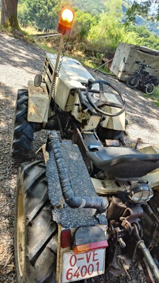 Tractor Pascuali 38 CV con plataforma y remolque