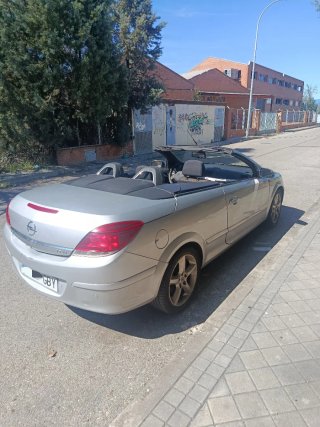 Opel Astra twing top