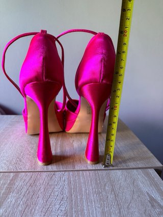 Zapatos de tacón rosa