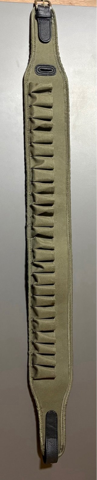 Bandolera verde con cartuchera