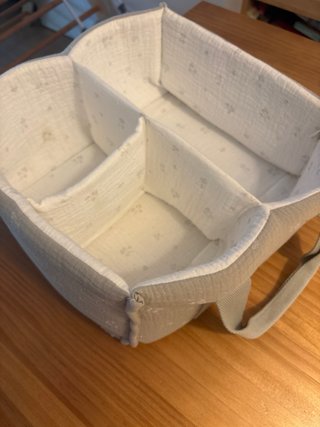 Organizador de pañales con compartimentos