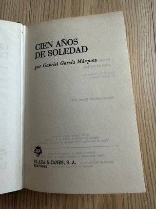 Libro: cien años de soledad. García Márquez