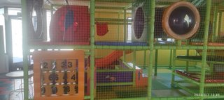 Parque de bolas completo en contenedor