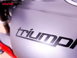 TRIUMPH STREET TRIPLE 675 R