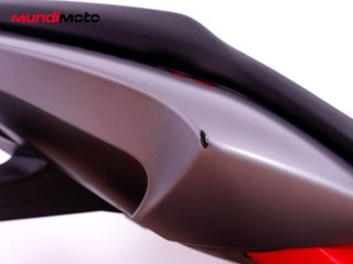 TRIUMPH STREET TRIPLE 675 R