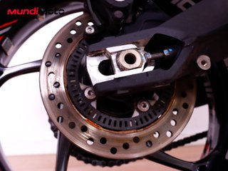 TRIUMPH STREET TRIPLE 675 R