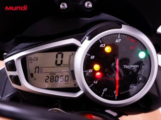 TRIUMPH STREET TRIPLE 675 R