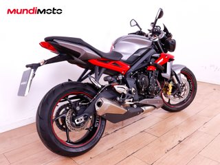 TRIUMPH STREET TRIPLE 675 R