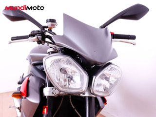 TRIUMPH STREET TRIPLE 675 R