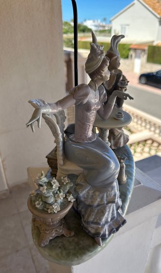 Figura Porcelana Lladro Cafe de Paris