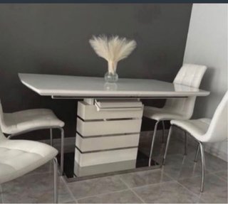 Mesa moderna cristal y madera