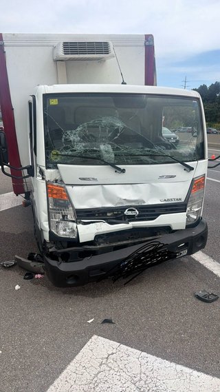 Nissan Cabstar 2012