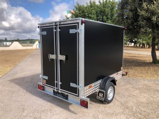 Remolque Caja Cerrada Negro