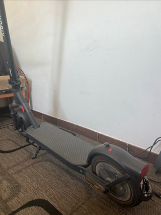 Xiaomi Scooter Élite + Casco Negro + Funda