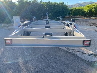 Venta o alquiler remolque náutico doble eje.