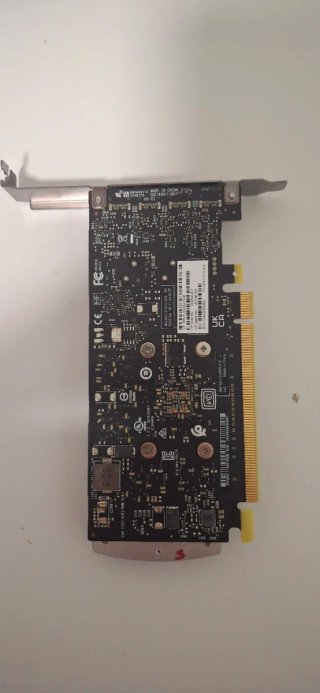 NVIDIA T1000 8GB + Adaptador