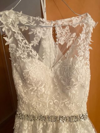 Vestido de Novia Demetrios Blanco + cancán + velo