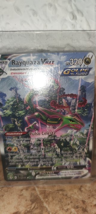 Carta Pokémon Rayquaza Vmax 218/203 Español