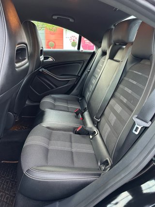 Mercedes-Benz Clase CLA 200d 2017