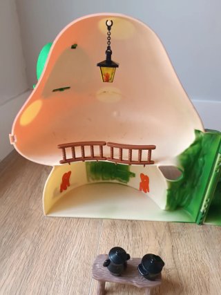 Casa seta del bosque enanitos Famosa 1983
