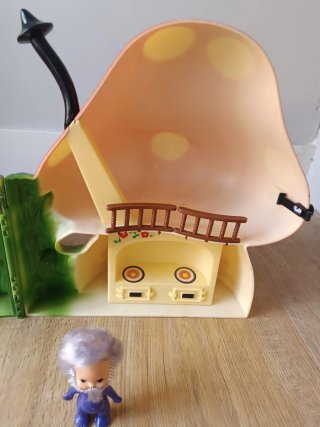 Casa seta del bosque enanitos Famosa 1983