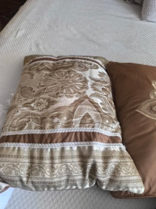 Edredón de lujo beige y dorado cama 150