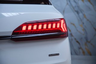Audi Q7 Black line plus 50 TDI 210kWq. tip.
