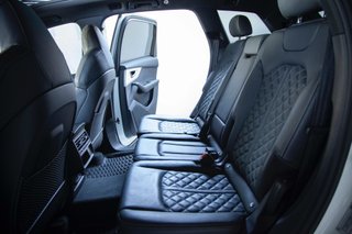 Audi Q7 Black line plus 50 TDI 210kWq. tip.