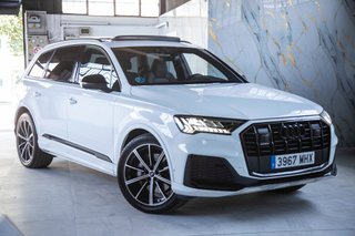 Audi Q7 Black line plus 50 TDI 210kWq. tip.